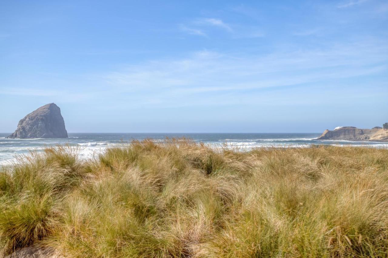 A Mermaids Dream Pacific City Exterior photo